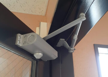 ドアクローザー調整