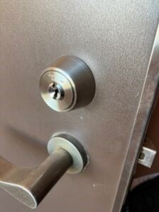美和ロックLSP対応シリンダーをKABAエース3250Rへ交換した事例|鍵屋カギ丸(横浜)の画像