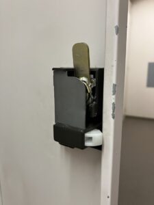 ロッカーの鍵解錠